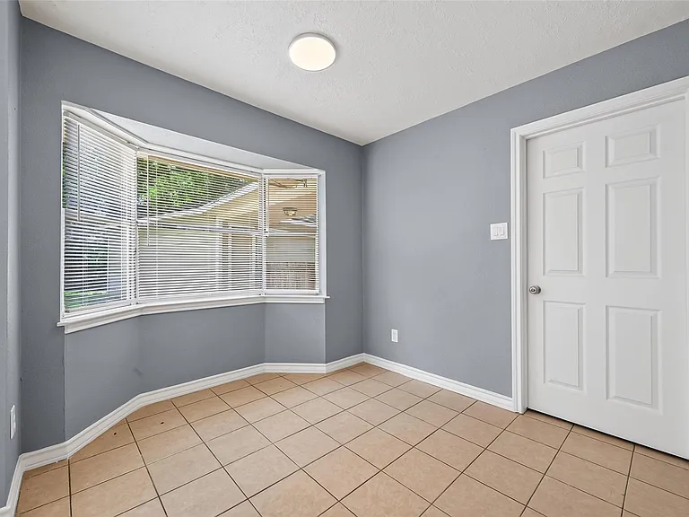 6715 Greenvale Ln — Photo 17