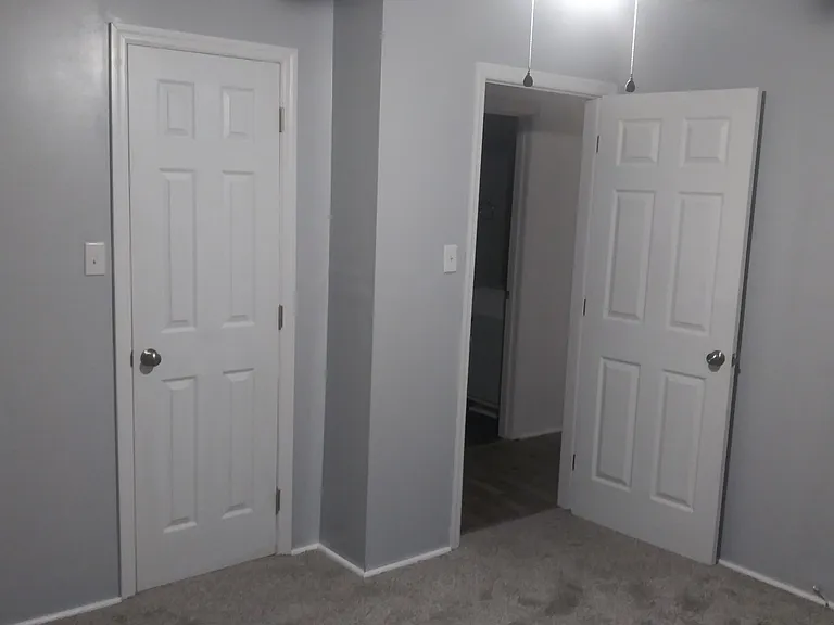 924 Spruce St — Photo 5