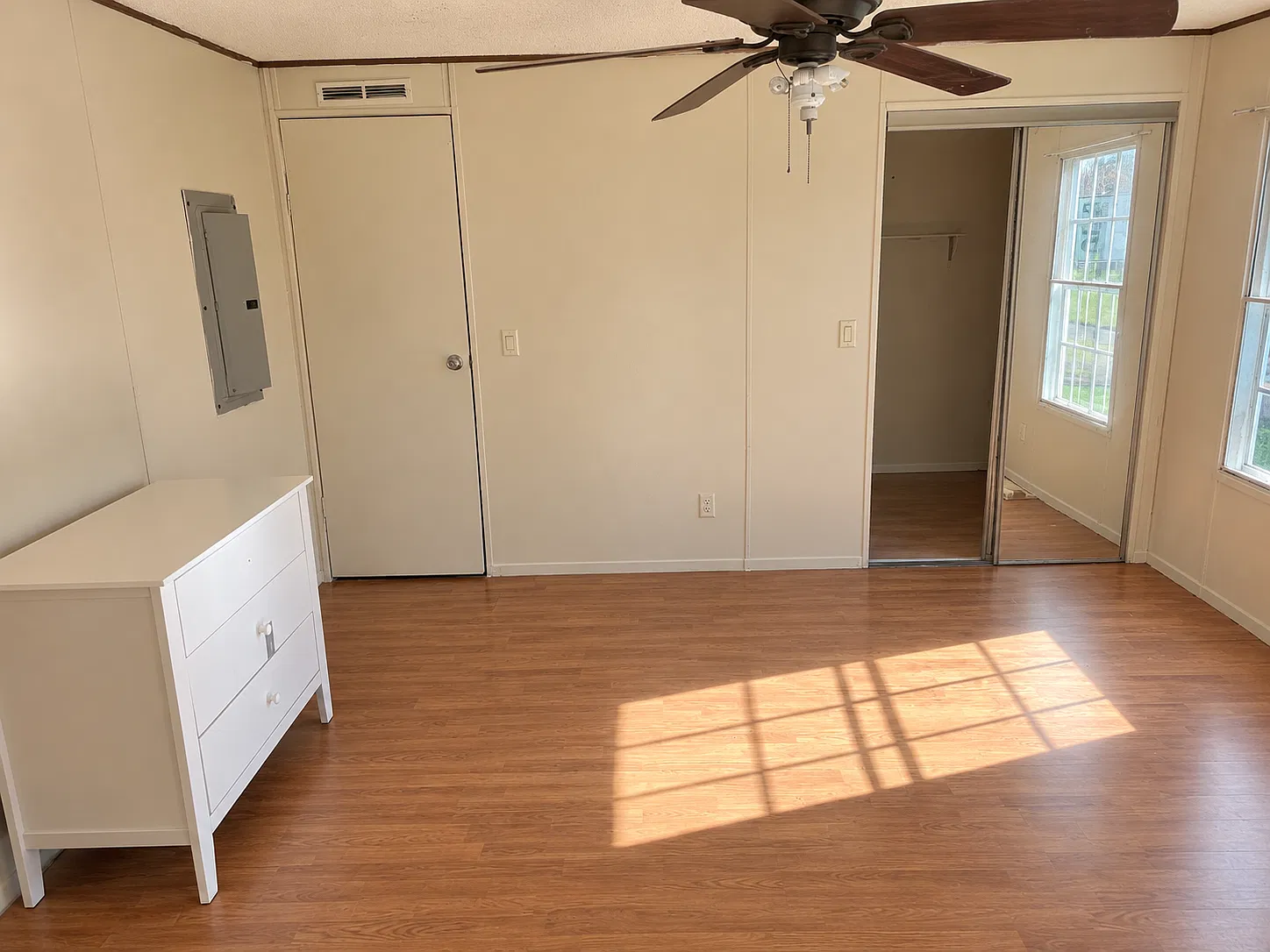 11 Jacob Ln — Photo 2