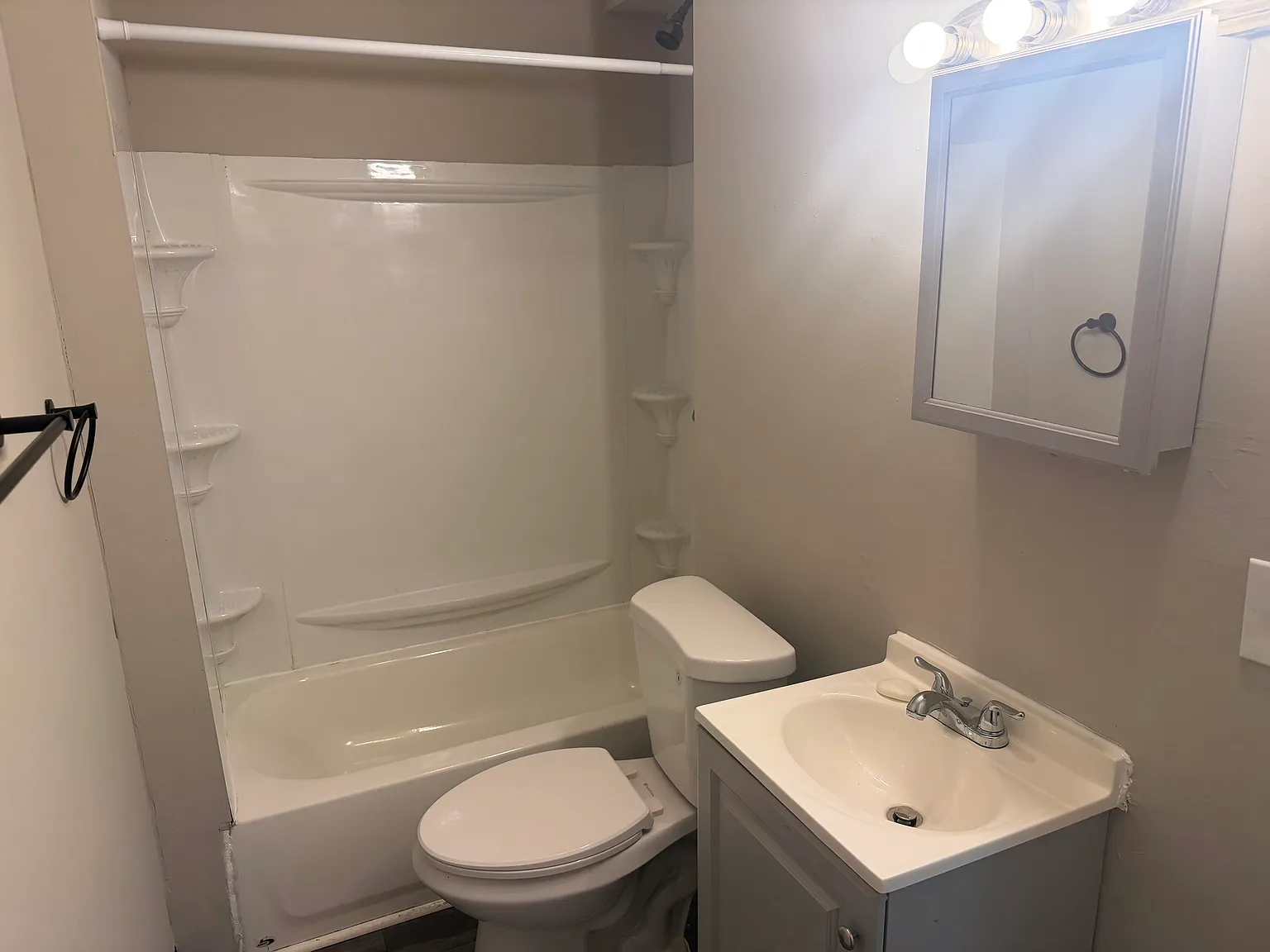2 bed, $1,250 — Photo 4