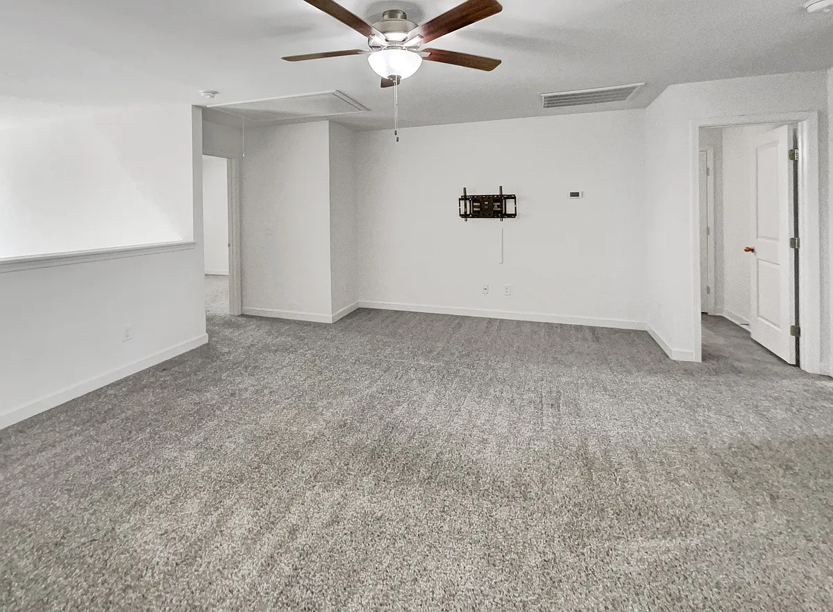 Building Photo - 4445 Chusto Dr