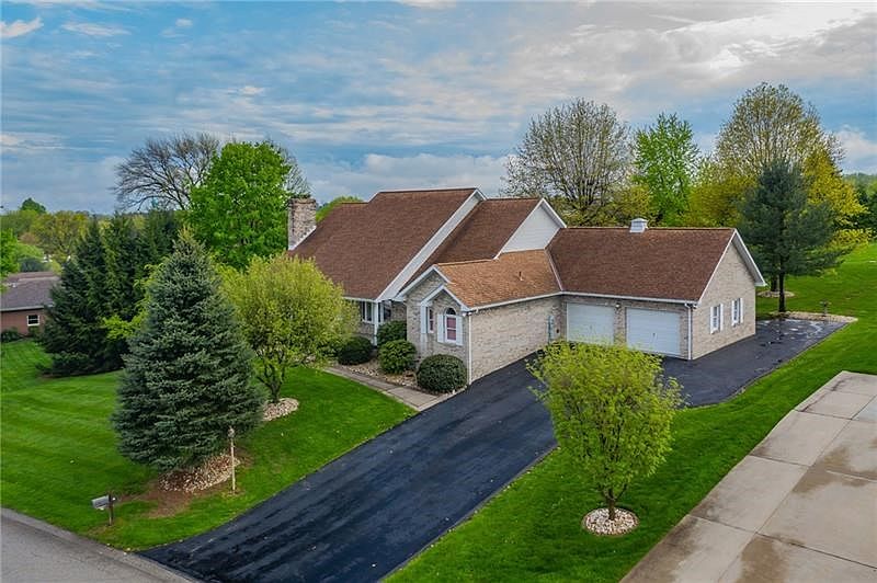 1st image of 301 Churchill Dr