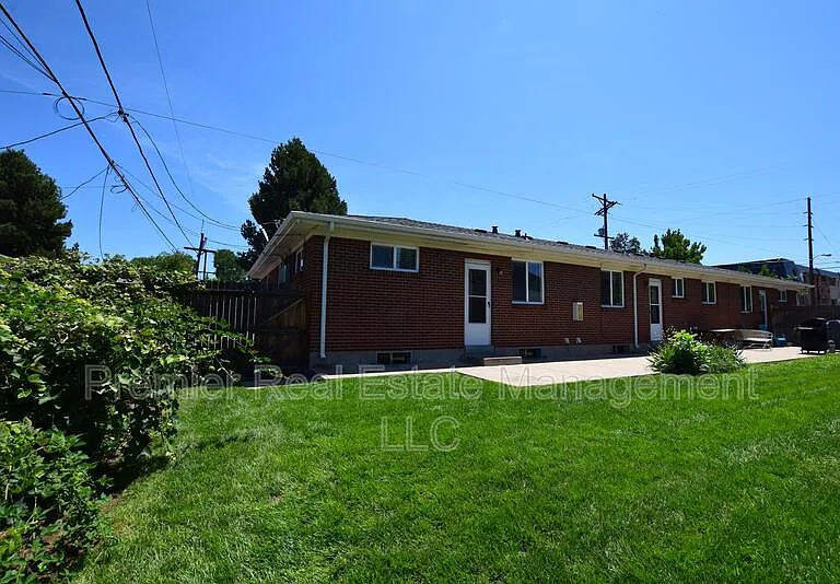 1885 S Clermont St — Photo 28