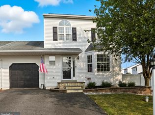 111 Merion Dr, Royersford, PA 19468