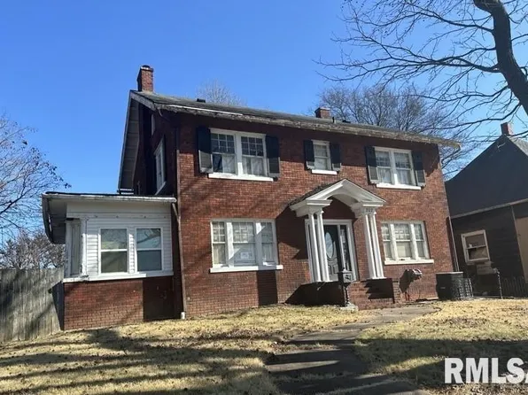 202 S Main St, Harrisburg, IL 62946