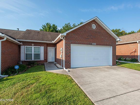3rd image of 4406 Greenfern Way