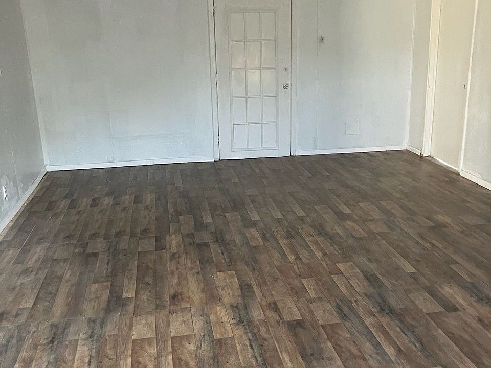 2nd image of 2822 Ranchland Ave