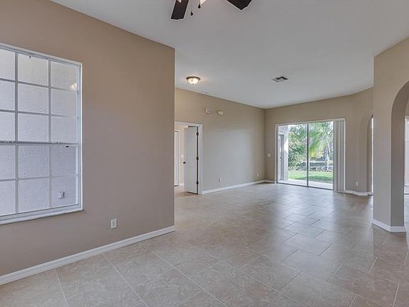 5th image of 23116 Emerson Way