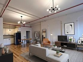 112 Lincoln Ave