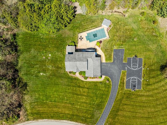 4th image of 17 Mcqueston Drive