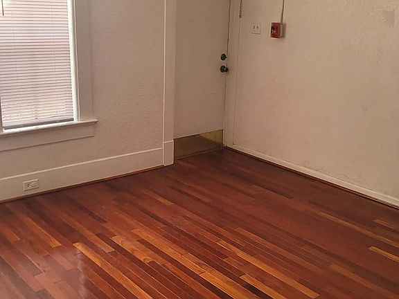 5th image of 210 E Morse Blvd #2-03