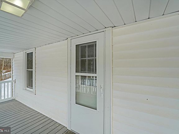 3rd image of 117 Dry Top Rd