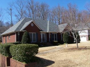 3908 Red Oak Dr, Trussville, AL 35173