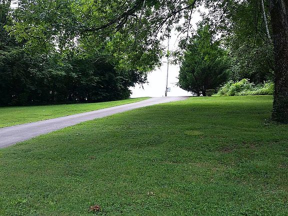 Secluded driveway