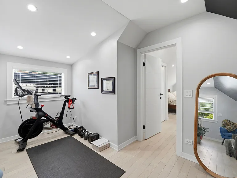 1518 W Melrose St #CH — Photo 13