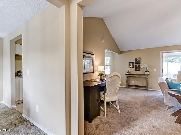 5th image of 8247 Yolanda Ct