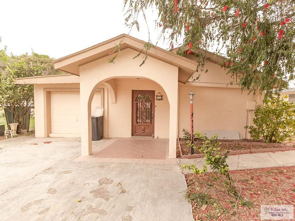 1st image of 29 Cela Ave