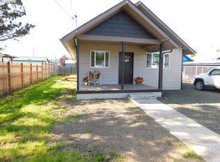 810 A St, Myrtle Point, OR 97458