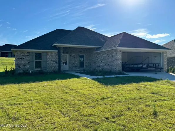 255 Chartleigh Cir, Canton, MS 39046