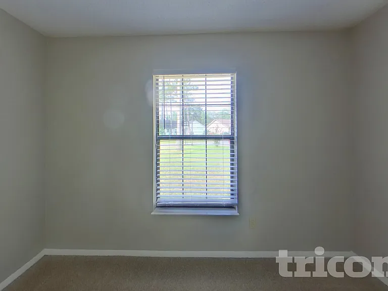 4739 Harpers Ferry Ln — Photo 10