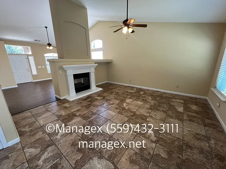 1151 E Pinehurst Ave — Photo 6