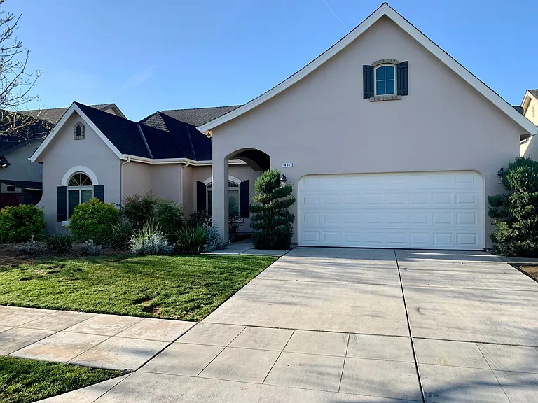 480 W Warwick Ave — Photo 1