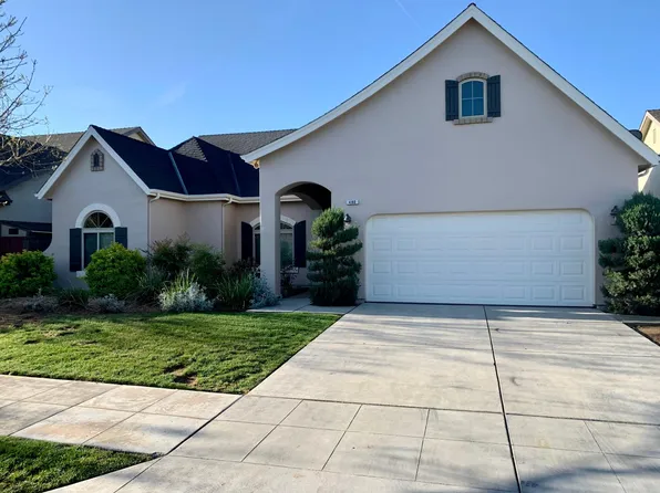 480 W Warwick Ave, Clovis, CA 93619