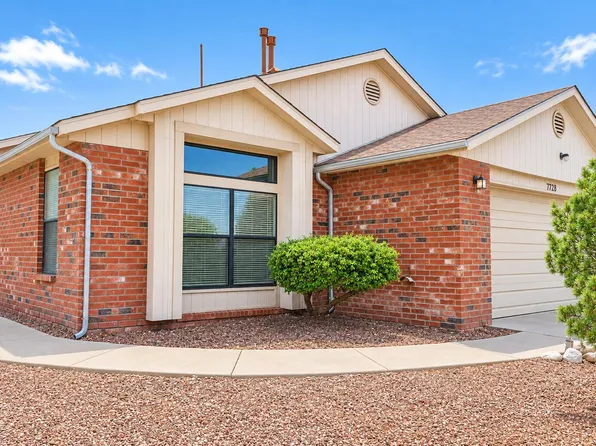 7728 San Augustine St NW, Albuquerque, NM 87120