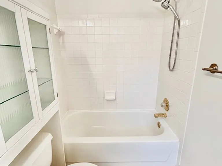 1803 Staley Manor Dr — Photo 23