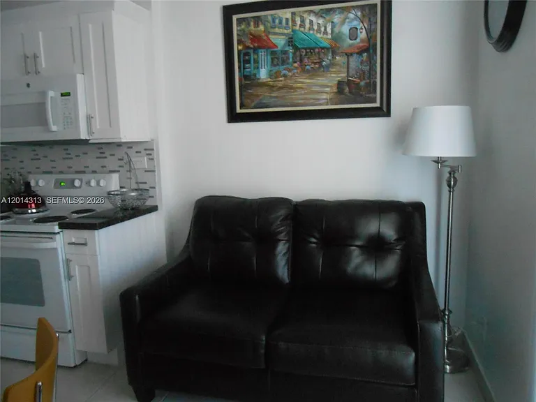 5401 Collins Ave #932 — Photo 7