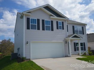 172 Callie River Ct, Clyde, NC 28721