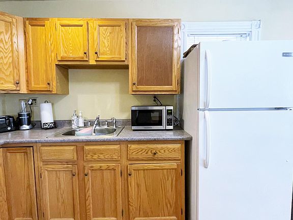 4th image of 50 Smith St #1