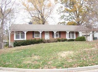 2040 W 84th Ter, Leawood, KS 66206