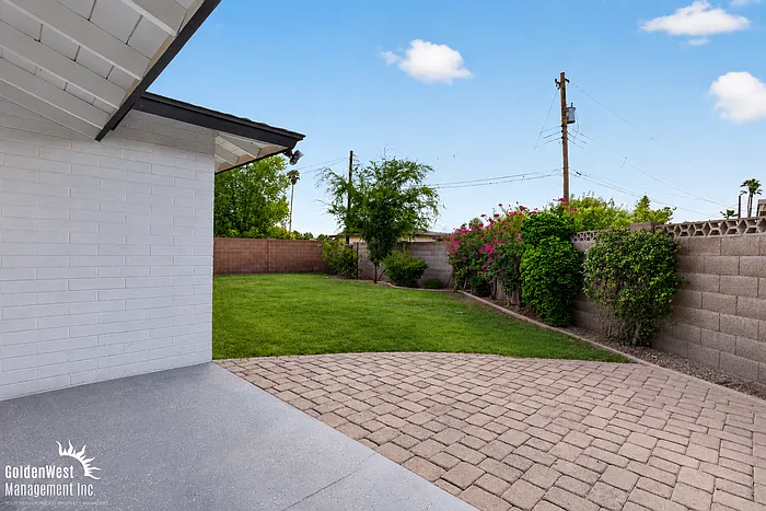 6627 N 16th Dr — Photo 22