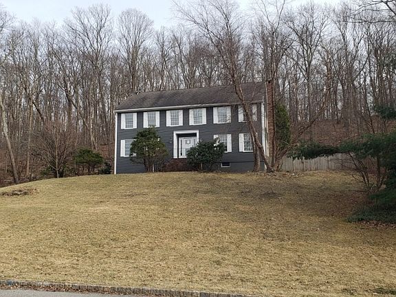 2nd image of 14 Bel Air Dr