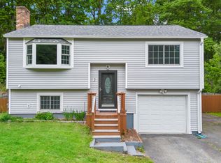 9 Trolley Bridge Rd, Shelton, CT 06484