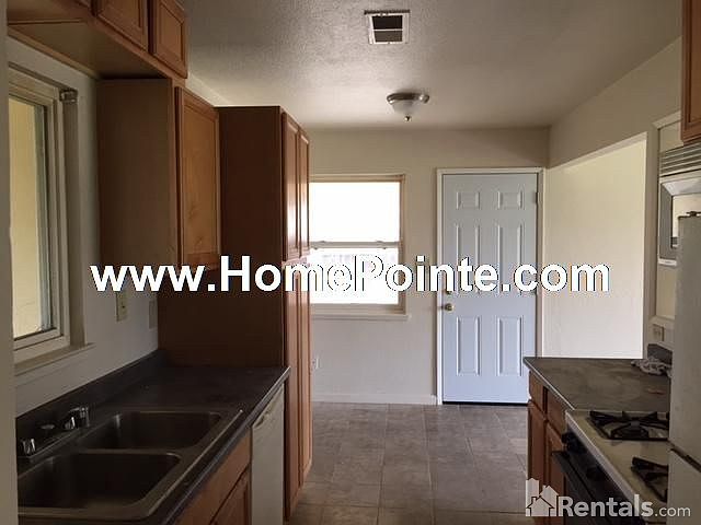 2nd image of 4412 Chapel Way