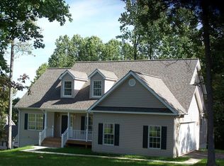 277 Freezeland Loop Rd, Linden, VA 22642