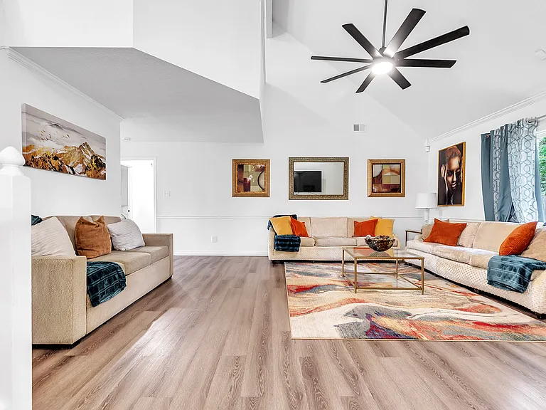 7650 Hedgington Dr — Photo 14