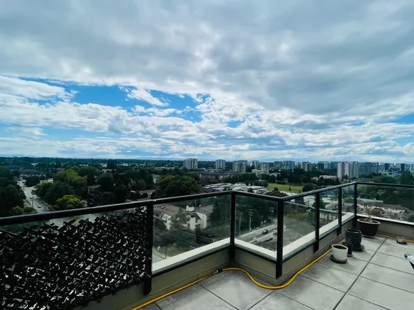 9188 Hemlock Dr #1805, Richmond, BC V6Y 4J7