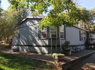 210 Pine Tree Dr, Williams, OR 97544