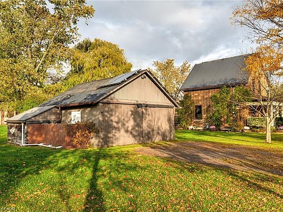 5th image of 2090 Haldibrook Rd