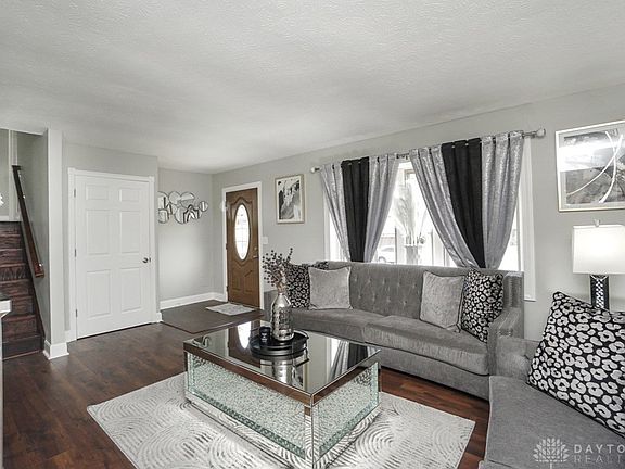 4th image of 2531 E Highwood Dr