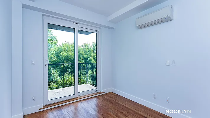 Rented by Nooklyn NYC LLC | media 13