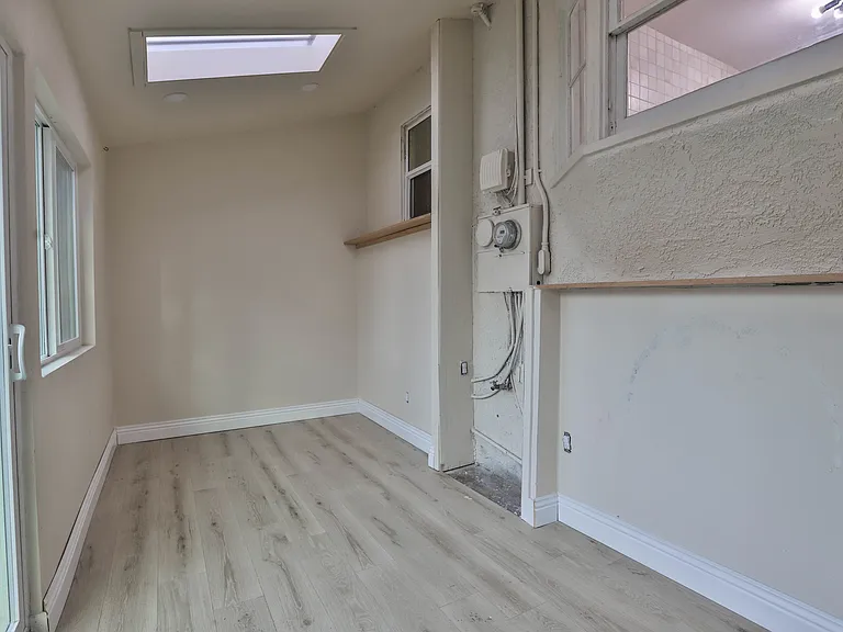 3031 Chestnut St — Photo 25