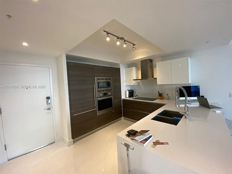301 Altara Ave #805 — Photo 15