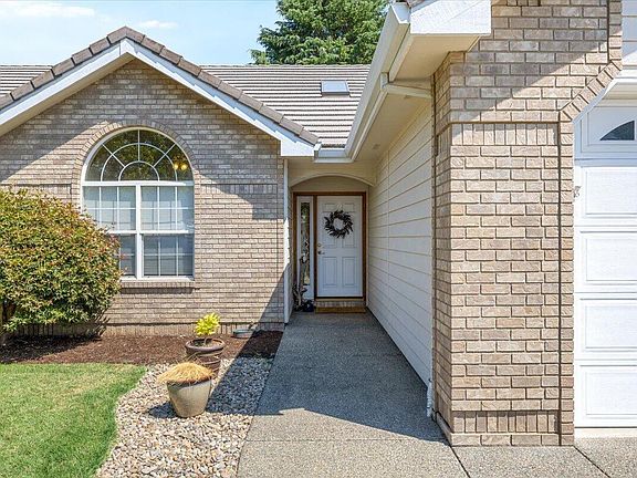 5th image of 659 Jackson Creek Dr