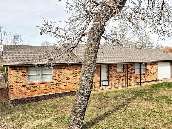 3rd image of 3101 E Noble Dr