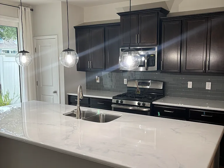 3367 Eastman Dr — Photo 10