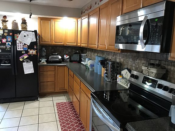 5th image of 994 Gilmore St